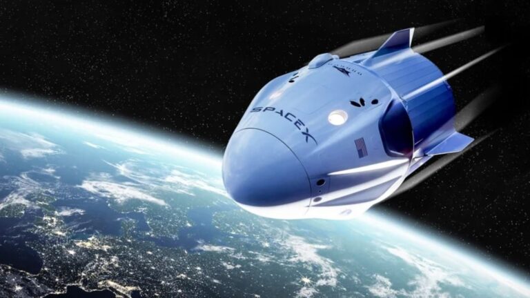 La Crew Dragon, cápsula espacial de SpaceX, simulando uno de sus viajes.