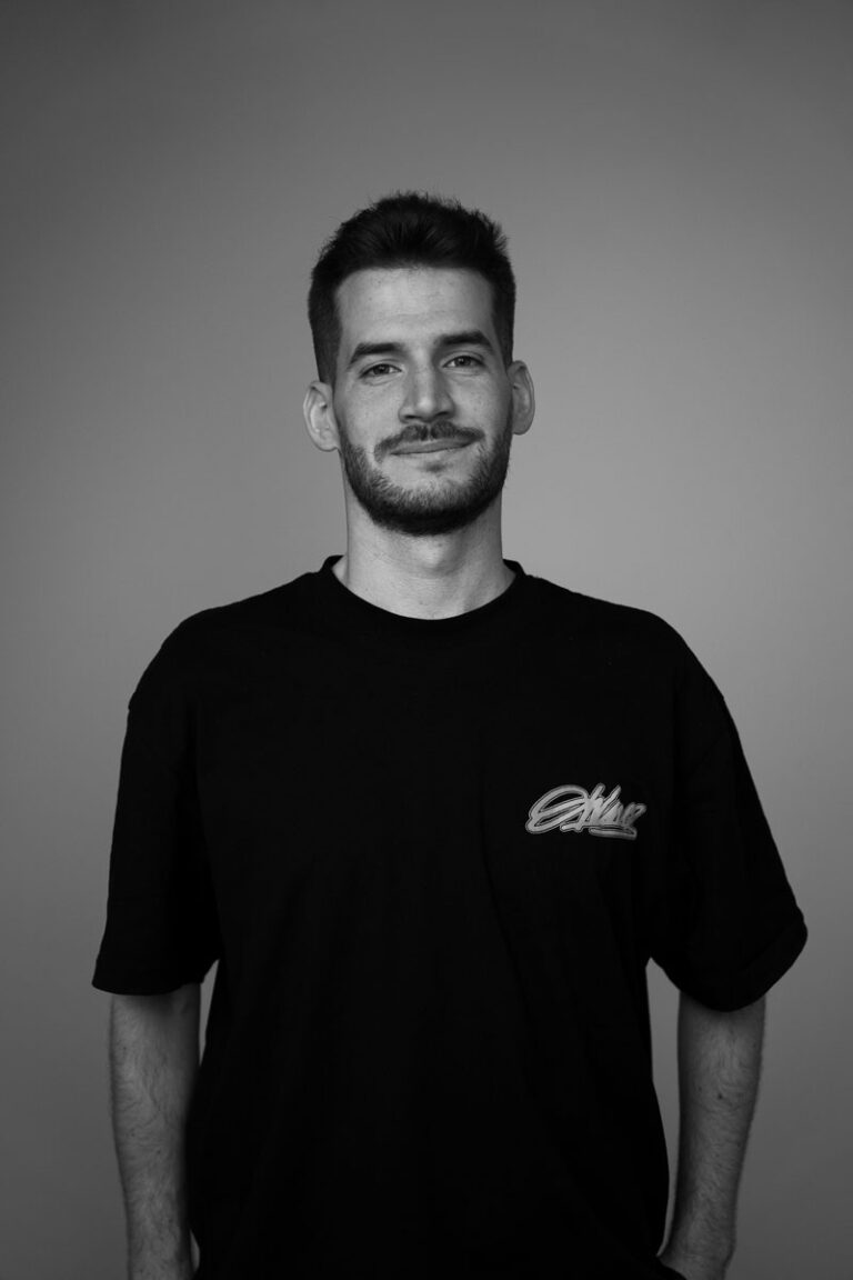 VICTOR